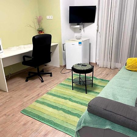 Отель Super Horizont -Free Parking And Jaccuzzi Стобрек Экстерьер фото
