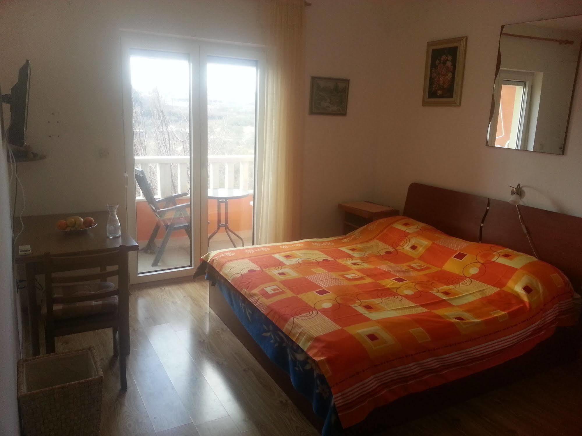 Отель Super Horizont -Free Parking And Jaccuzzi Стобрек Экстерьер фото
